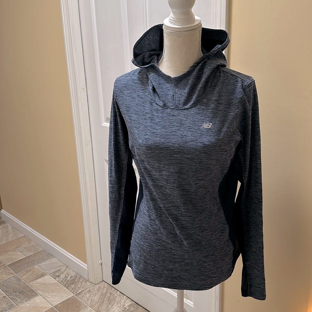 New Balance active top